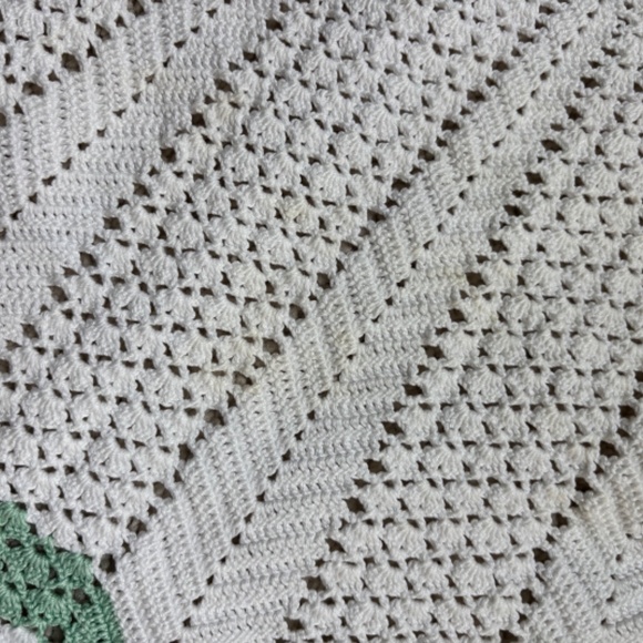 Vintage Crochet cream and green Chevron Apron - Picture 8 of 10